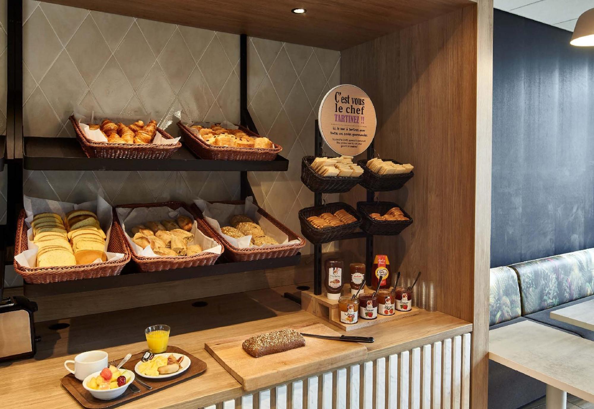 B&B Hotel Morlaix Saint-Martin-des-Champs  ภายนอก รูปภาพ