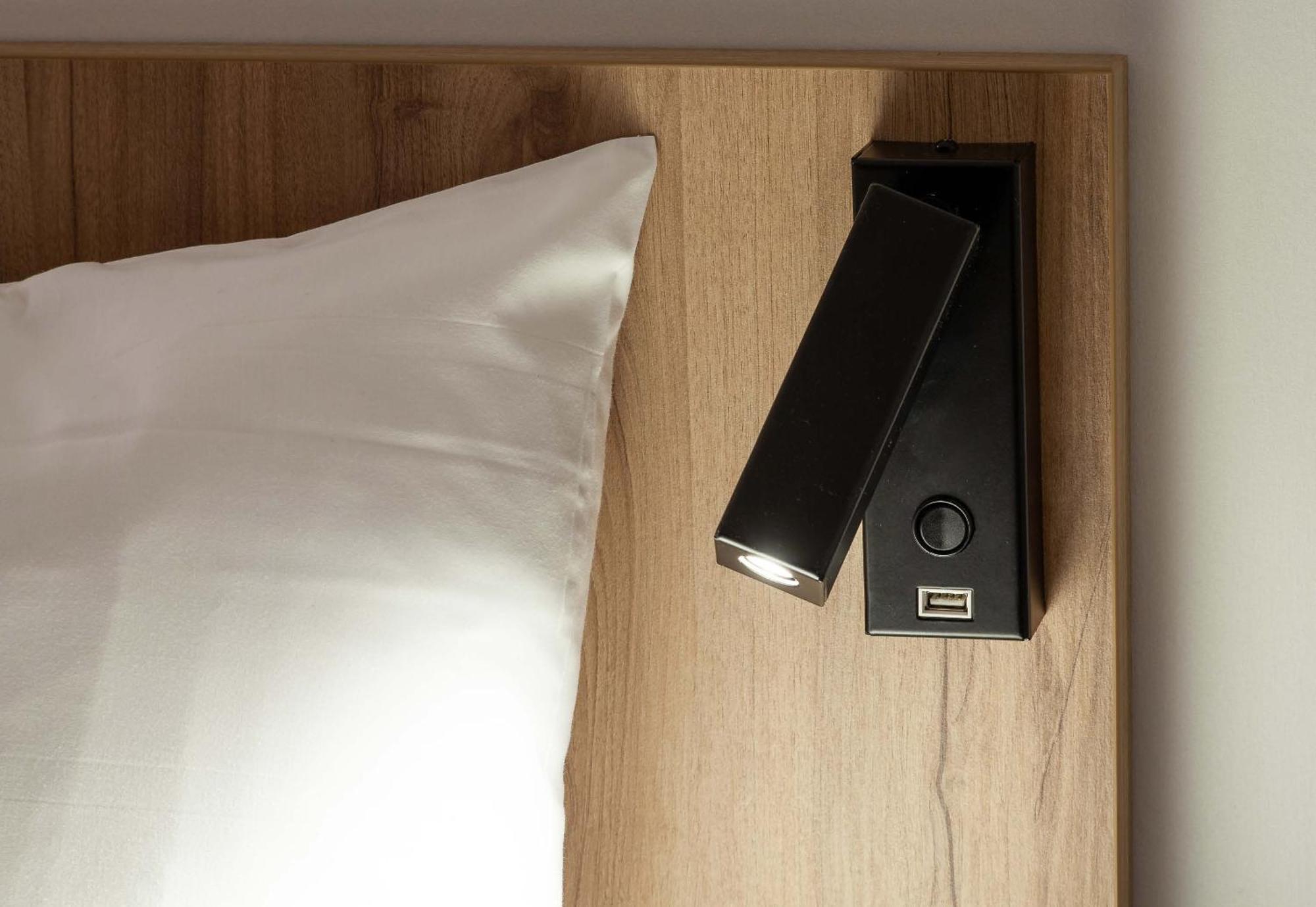 B&B Hotel Morlaix Saint-Martin-des-Champs  ภายนอก รูปภาพ