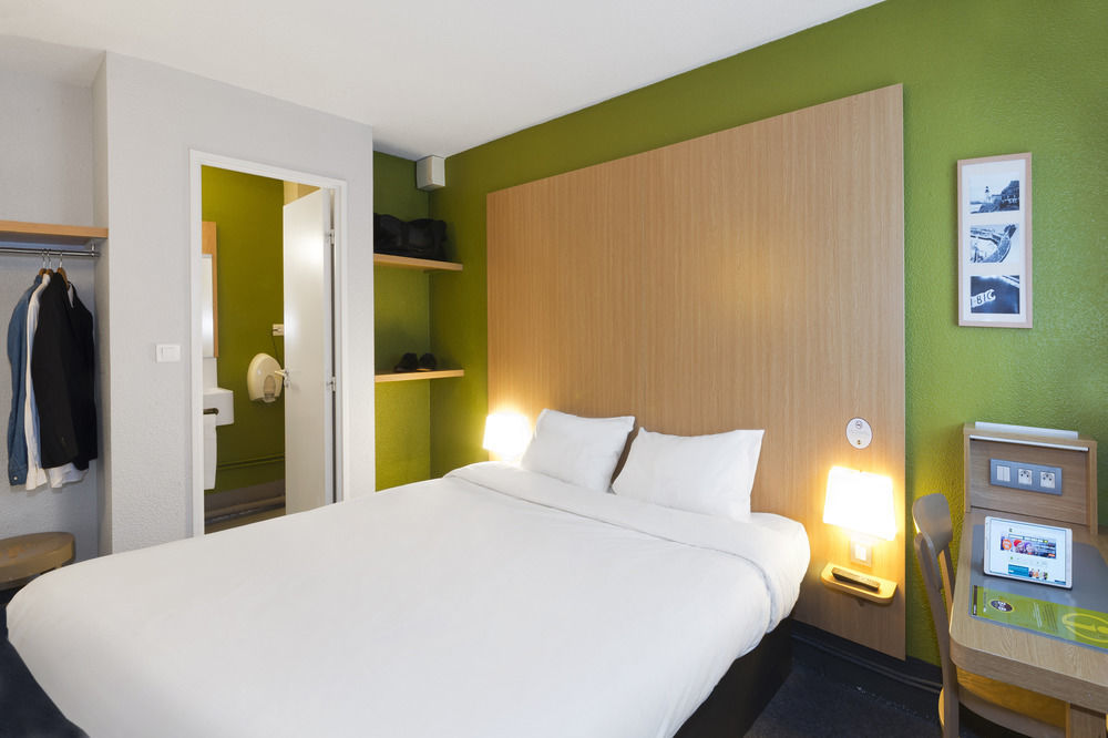 B&B Hotel Morlaix Saint-Martin-des-Champs  ภายนอก รูปภาพ