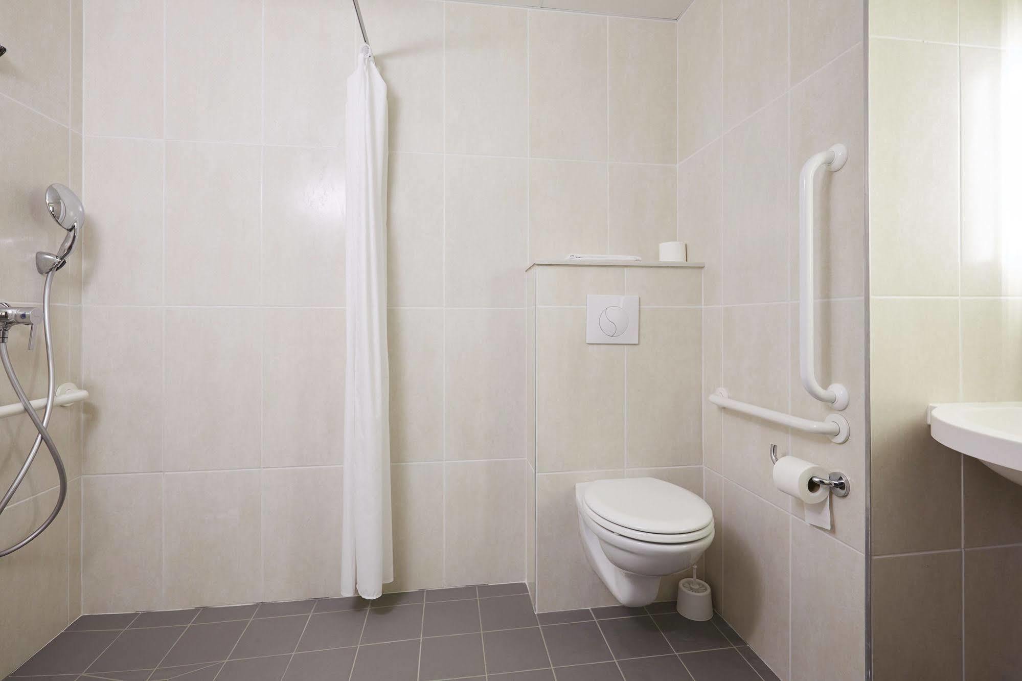 B&B Hotel Morlaix Saint-Martin-des-Champs  ภายนอก รูปภาพ