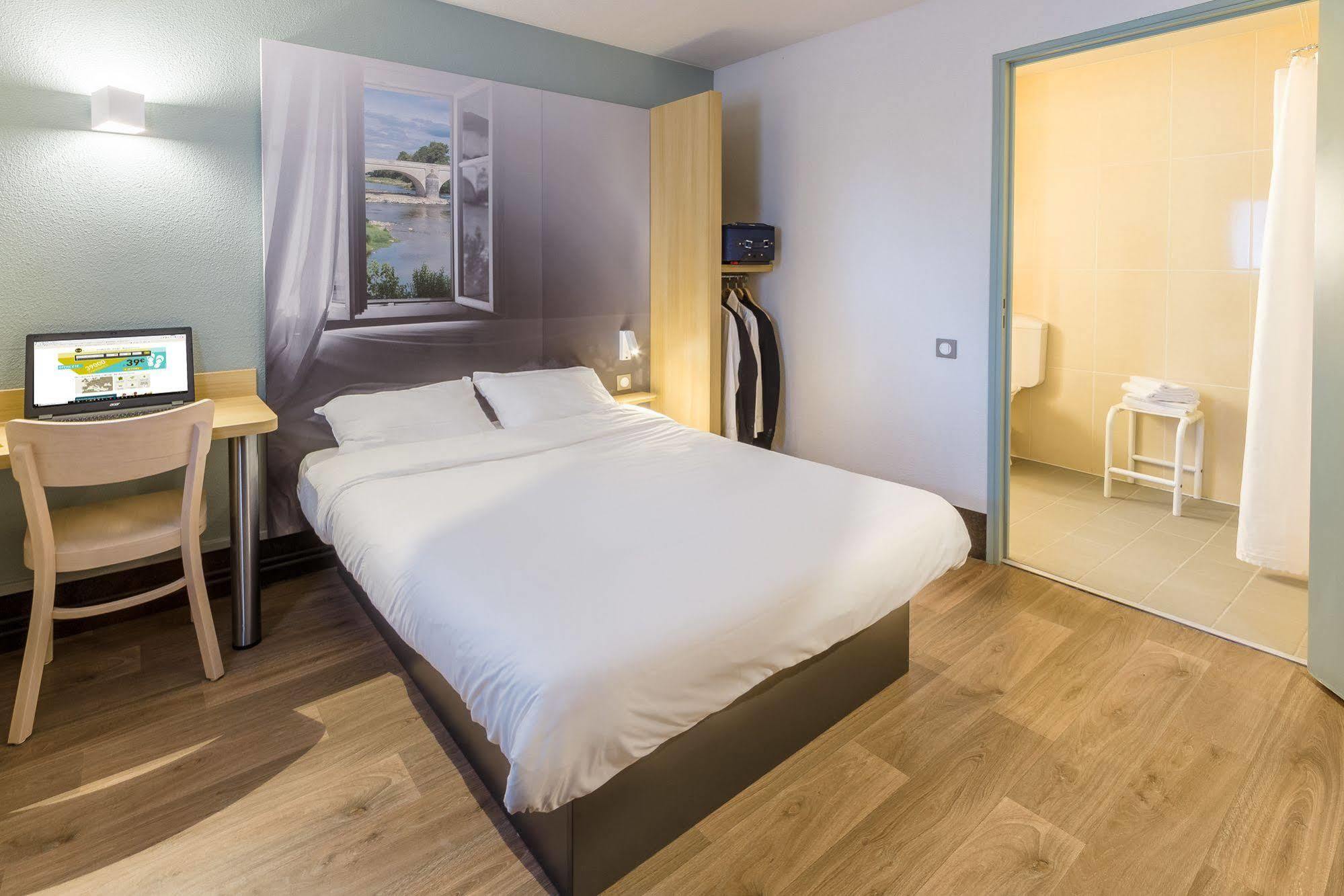 B&B Hotel Morlaix Saint-Martin-des-Champs  ภายนอก รูปภาพ