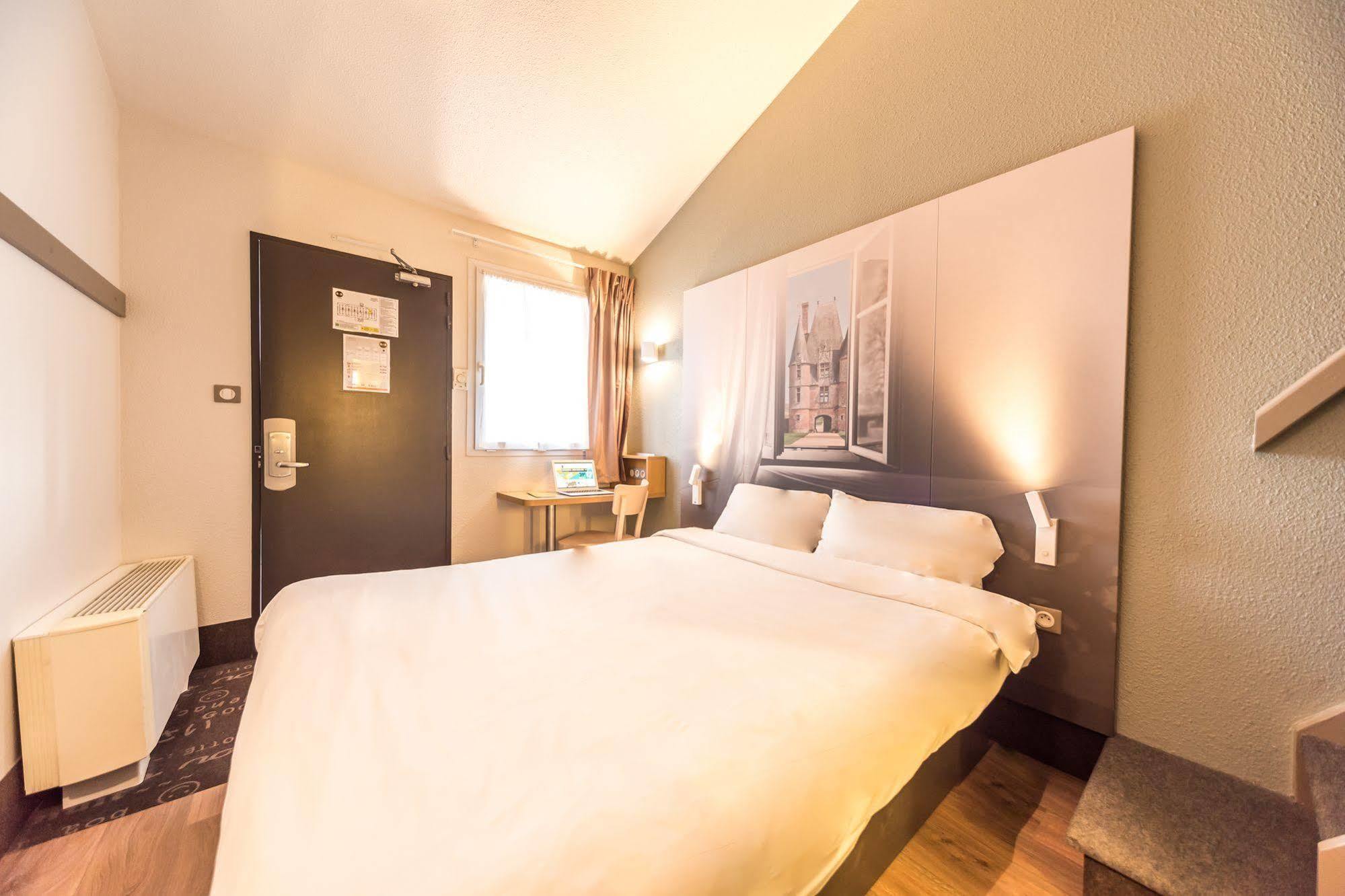 B&B Hotel Morlaix Saint-Martin-des-Champs  ภายนอก รูปภาพ